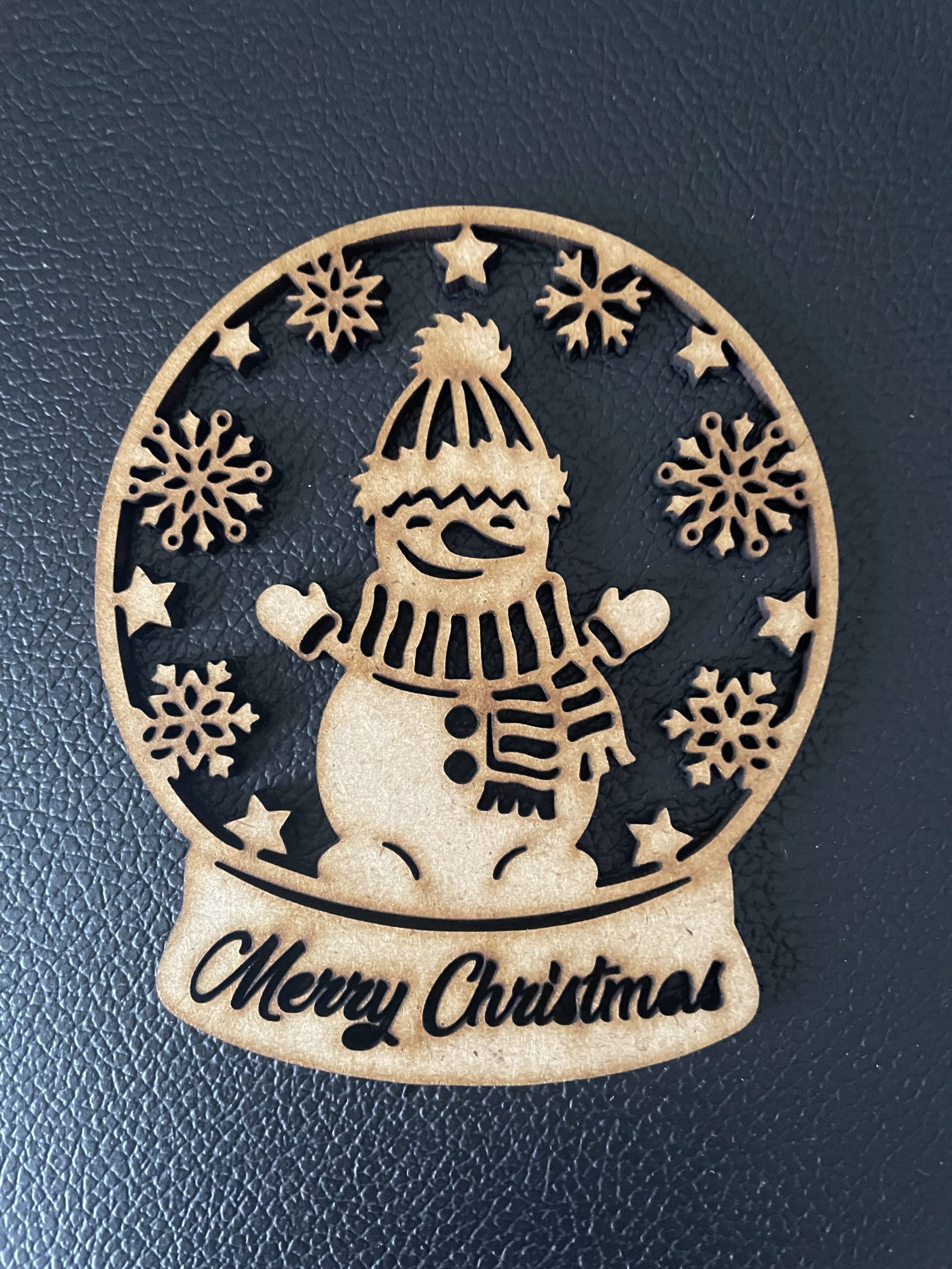 Boules de Noël en bois personnalisées – 6 modèles au choix, texte ou prénom à graver – Image 5