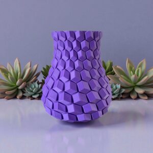 Vase géométrique 3D violet : Modernité et couleurs pour illuminer votre intérieur