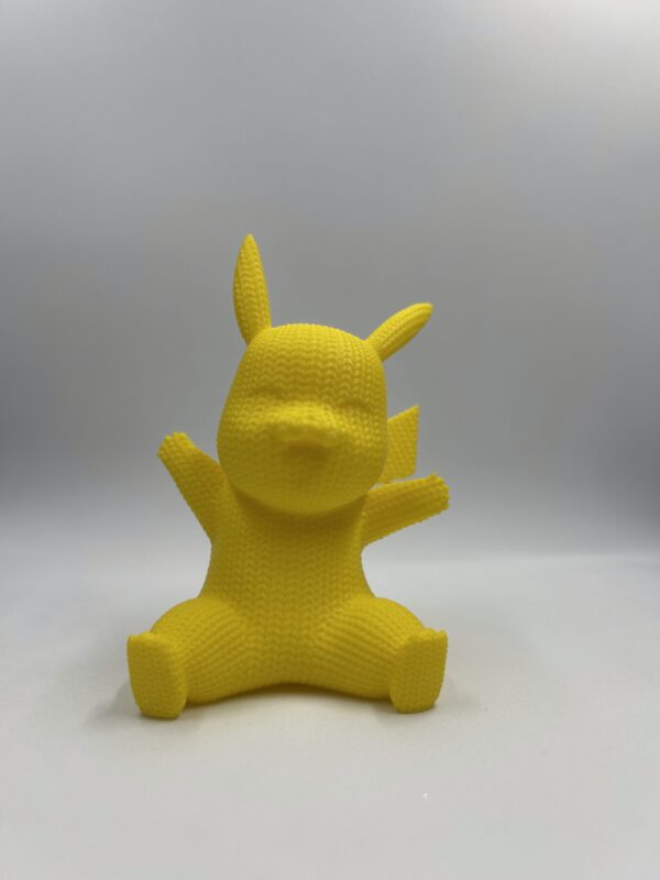 Pikachu tricoté