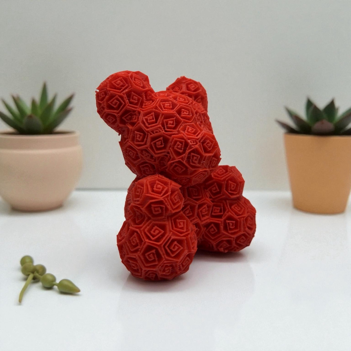 Ours spirale 3D rouge : La figurine déco originale pour une touche artistique et moderne – Image 2