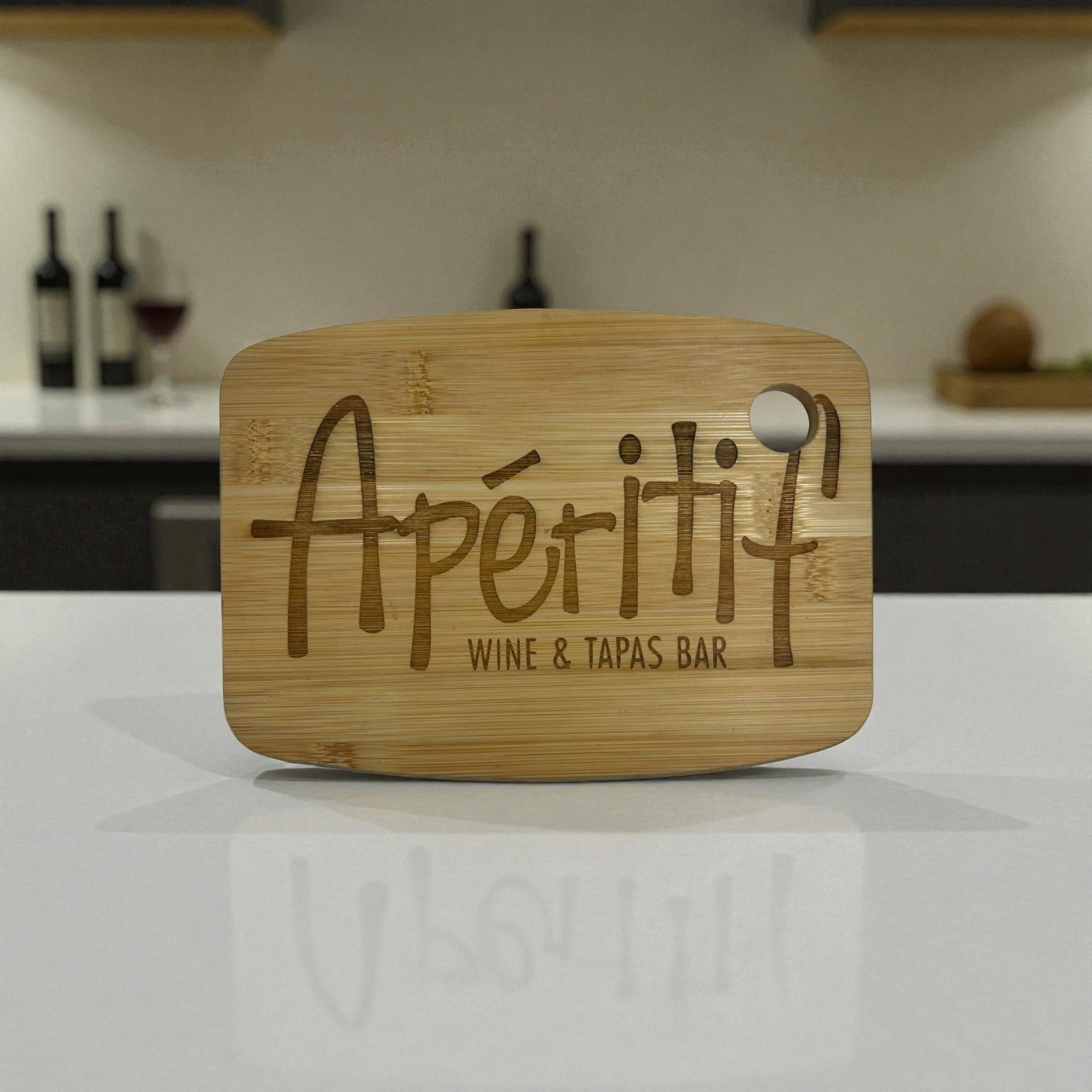 Planche apéro bambou gravée : L’accessoire convivial et élégant pour tous vos tapas et soirées – Image 2