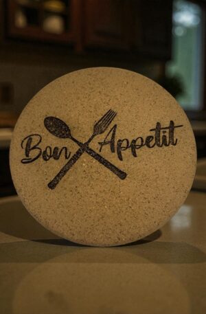 Dessous de plat liège gravé Bon Appétit : L’accessoire pratique et élégant pour accompagner tous vos repas