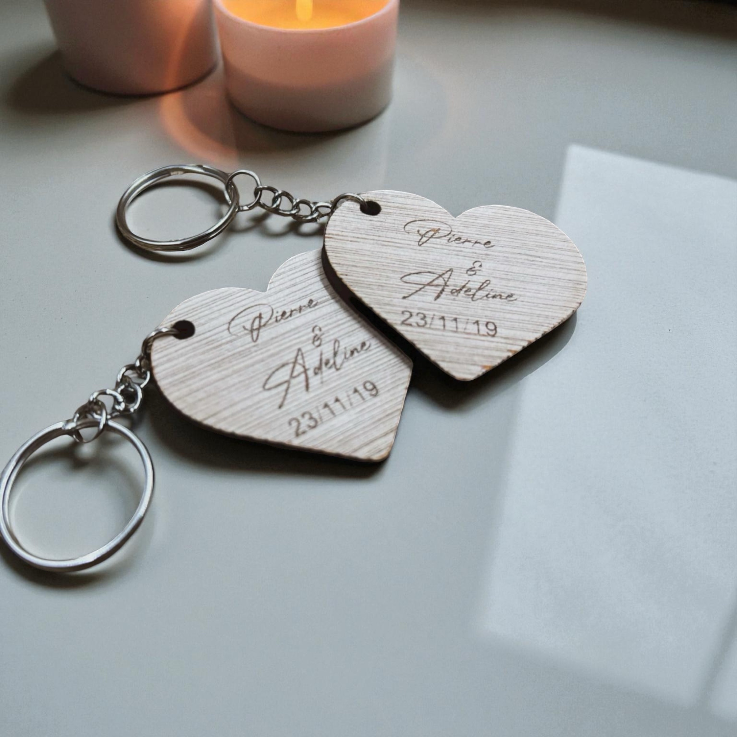 Porte-clé cœur en bois personnalisé – Gravure prénoms & date – Cadeau couple, mariage, PACS