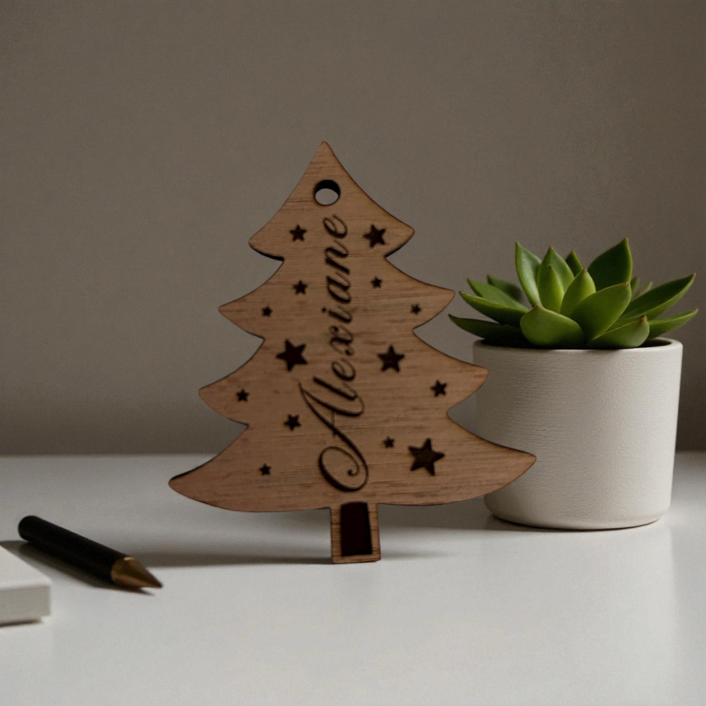 Suspension sapin bois personnalisé prénom – Décoration Noël artisanale – Image 5