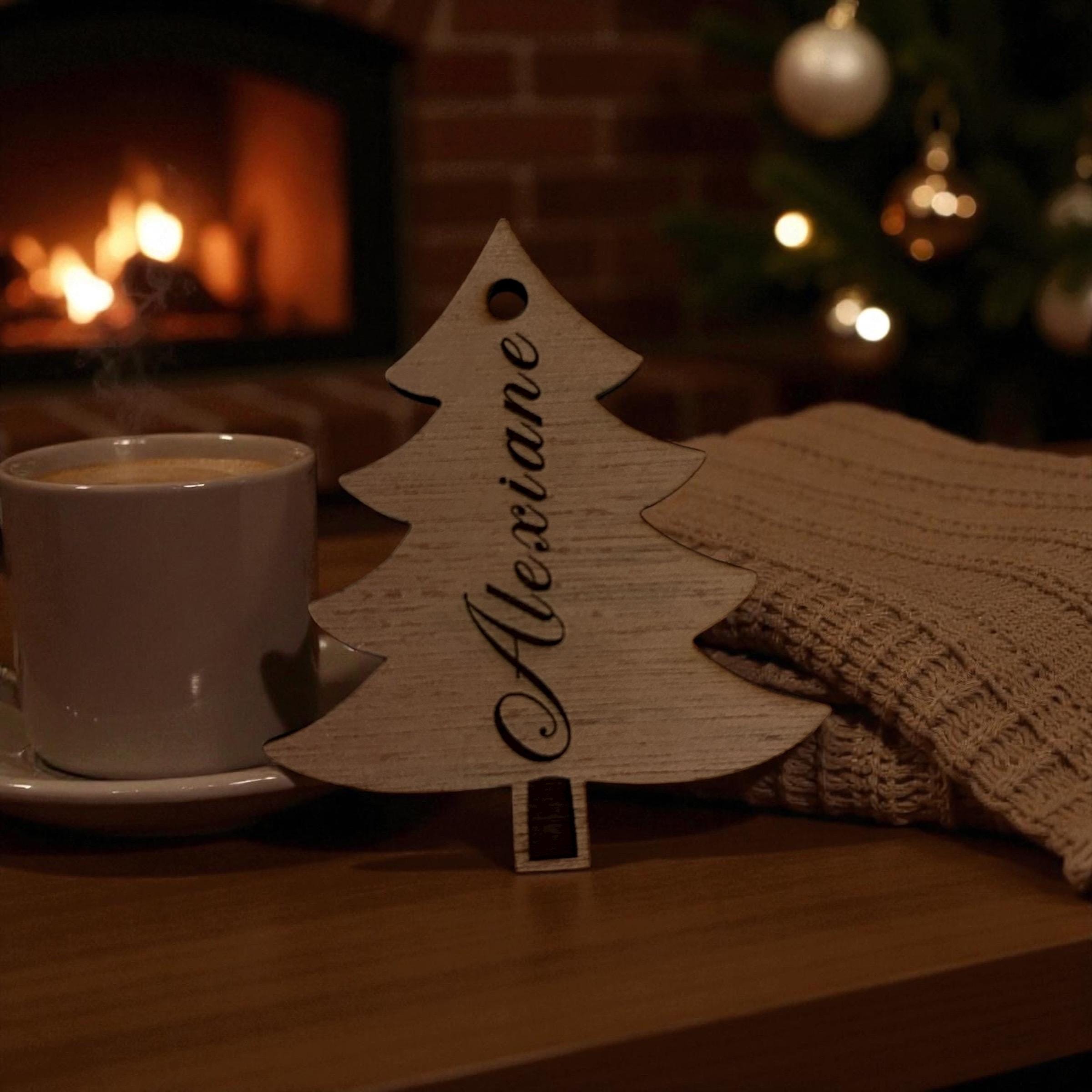Suspension sapin bois personnalisé prénom – Décoration Noël – Image 6